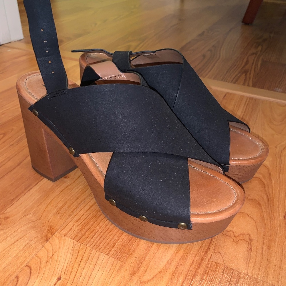 Indigo Rd. Dani Dress Sandals